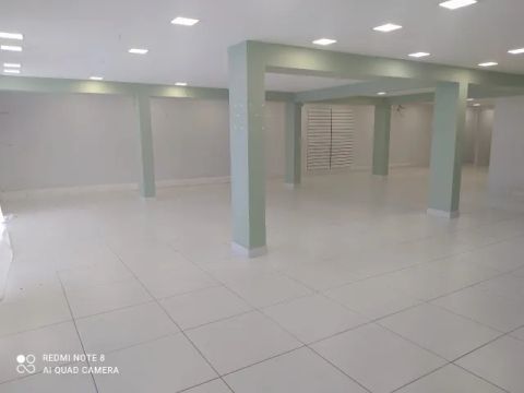 Loja na principal dos Bancários, terreno 360m2, única à venda na avenida