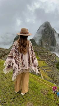 Casaco de Lã Peruano com Franjas