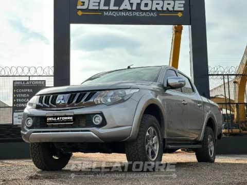 Mitsubishi L200 Triton HPE Sport 2019 - Performance e Estilo em Alto Nível
