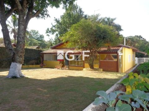 Casa a venda no Condomínio Xangrilá