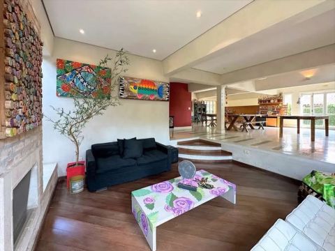 Casa em condominio - 3 suítes