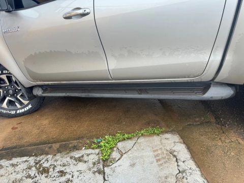 Par de estribos laterais para Hilux