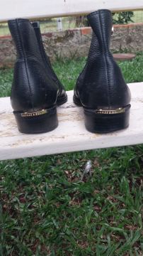 Botas de Couro Pretas