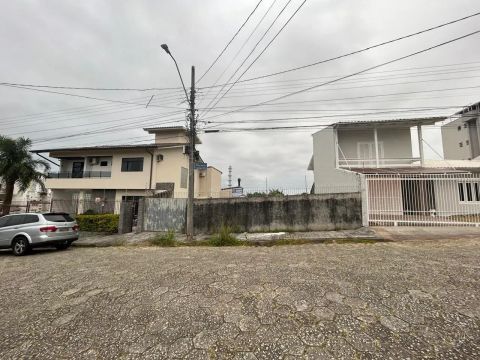 Ótimo terreno à venda com 412m².  Capoeiras