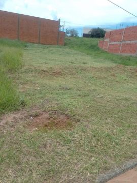 Terreno de 326.09m² no Plaza Martins 