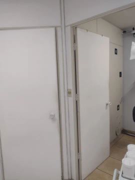 Divisórias com portas 