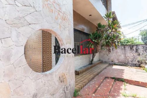 Prédio - / Residencial / Comercial / Olaria