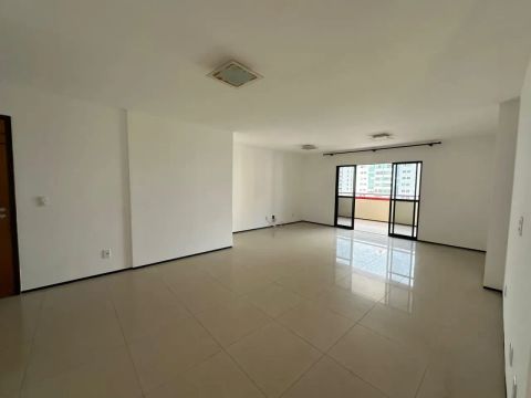 Apartamento de Alto Padrão No Calhau , Perto da AABB, NASCENTE E VENTILADO