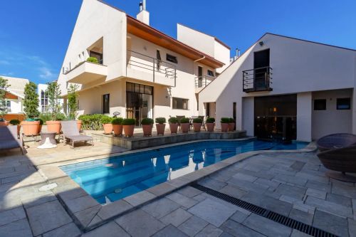 CASA EM CONDOMINIO FECHADO NO BAIRRO SEMINÁRIO - Curitiba - PR