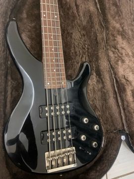 BAIXO YAMAHA TRBX 305