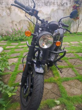 SENSACIONAL ROYAL ENFIELD HUNTER 350 (24/25), apenas 1526 Km rodados.