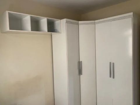 Guarda roupas usado 