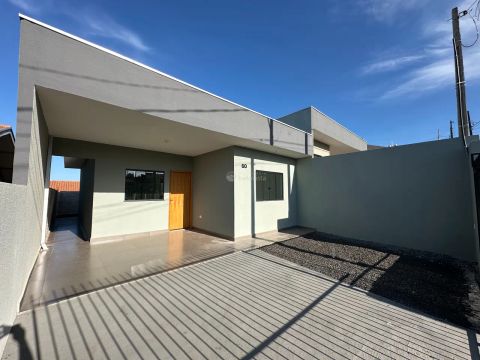CASA NOVA À VENDA NO JARDIM RESIDENCIAL BARREIRO EM CAMBIRA.
