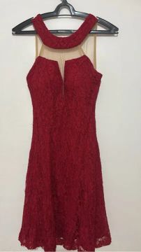 Vestido de renda Festa P