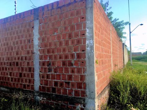 Excelente oportunidade terreno medindo 15x20 em Candeias 