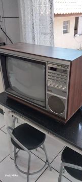 Vendo tv de tubo dos anos 80