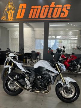 Moto impecável!!! SUZUKI GSR750A