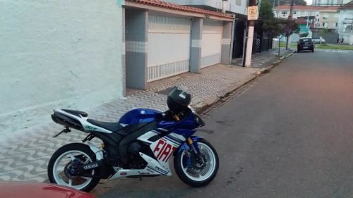 YAMAHA R1 2007 1000cc