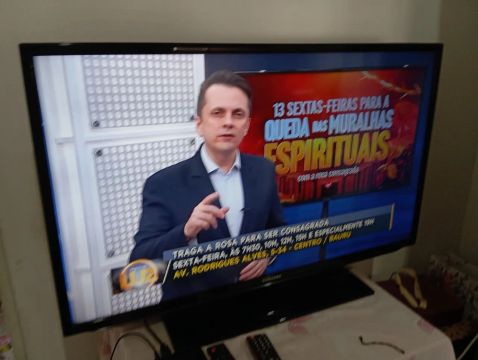 TV Samsung 42 com aparelho smart 