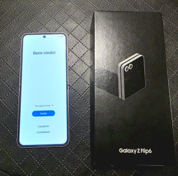 Samsung Galaxy Z Flip 6 512GB - Cinza | Pouco Uso