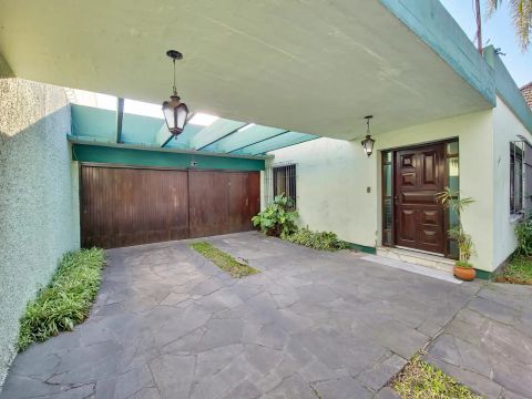 Casa para locação, Centro, Pelotas - 250 m², 4 quartos, 2 suítes, 5 vagas, cozinha, sala d