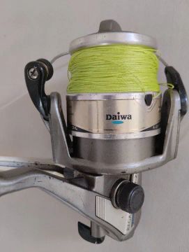 Molinete de pesca Daiwa - Usada
