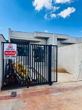 Casa com 3 dormitórios para alugar, 69 m² por R$ 1.500/mês - Jardim Maria Celina - Londrin