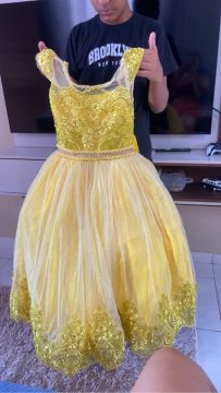 Vestido comprado na Shopee por 449,90 usado apenas uma vez. (Vendo ele por 300R$)