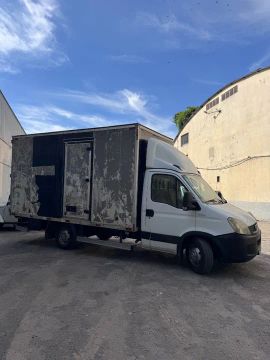 Caminhão Iveco Daily 35S14 HDCS- Baú 
