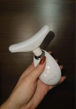 Massageador facial importado 