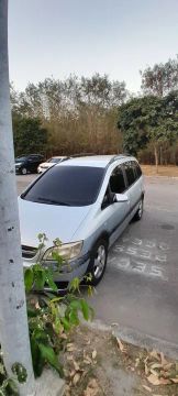 Zafira automática vendo ou troco em kombi Boa.