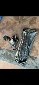 Kit macaco e chave de roda Hilux 2005 até 2025