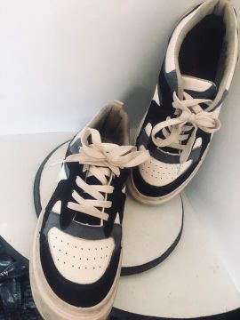 Tênis Casual Preto e Branco
