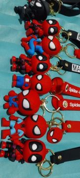 Chaveiros de Personagens Marvel - Homem-Aranha e Deadpool