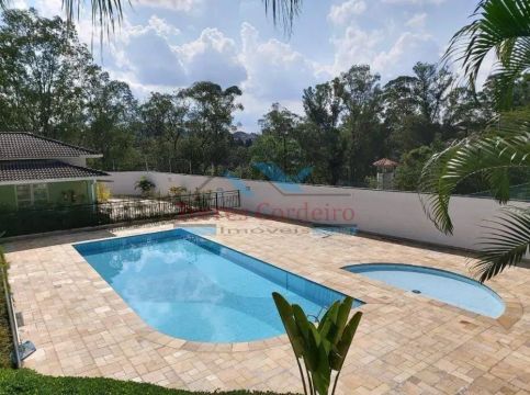 Linda casa com 3 dorm (1 suíte) + 2 vagas - Cond. Liberty Village (Butantã)