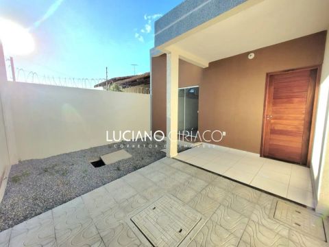 Casa em Cajupiranga com 2/4 sendo uma semisupite