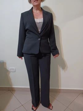 Blazer Gregori original tam. 42 preto em crepe e forrado