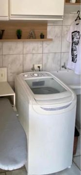 Máquina de Lavar Roupa Automática