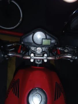 Honda CB 300 - Vermelha