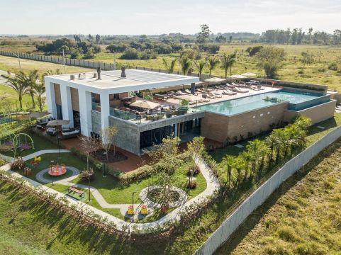 Terreno à venda no Península Ponta da Figueira