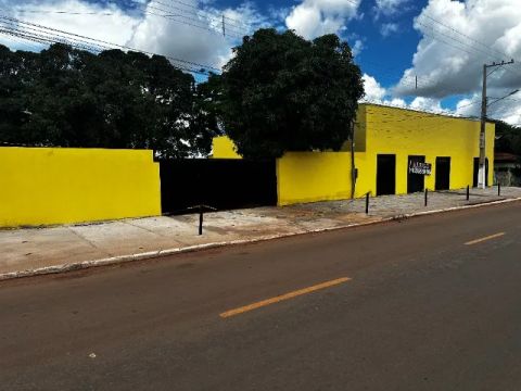 ALUGO - Imóvel comercial 1.279m² bem localizado em Pocone/MT