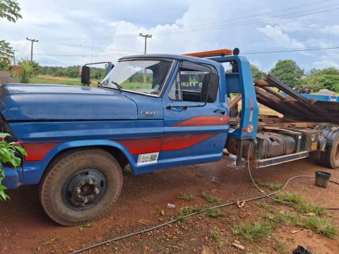 Guincho Ford F4000