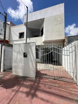 Casa na Rua Laranjeiras