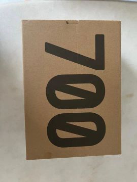 yeezy 700 v3