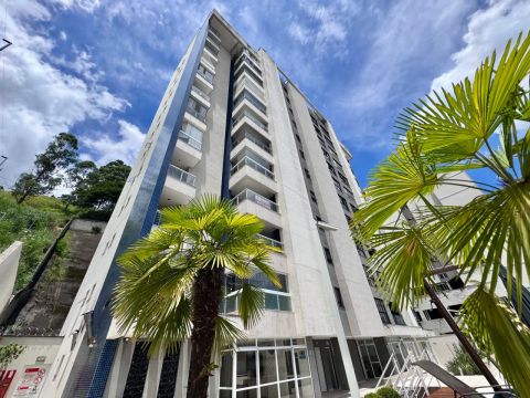 Imóvel para venda tem 156 metros quadrados com 3 quartos em Bom Pastor - Juiz de Fora - MG