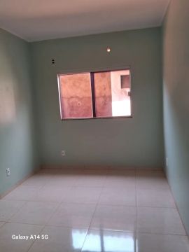 Alugo casa
