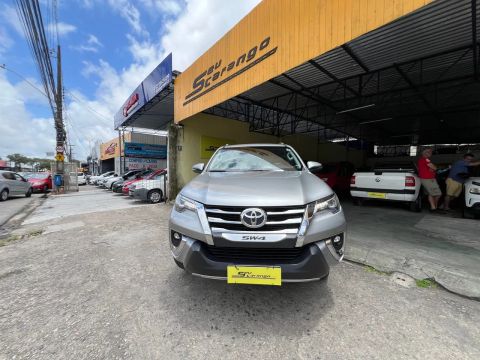 SW4 SRX 7 Lugares