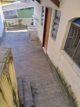 Casa com quintal 