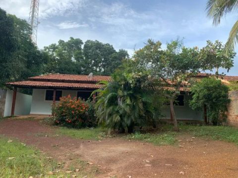Oportunidade! Casa ampla 3Q com Pomar