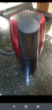 Cafeteira Três em Um - Preta e Vermelha